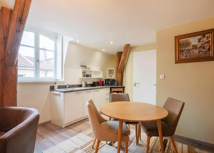 Le Clocher De Saint-epvre *